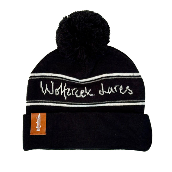 Wolfcreek Classic Logo Pom Pom Beanie - Black/White in the group Clothes & Shoes / Caps & Headwear / Beanies & Hats at Sportfiskeprylar.se (WCL-05-POMPOM-01-BLK-WHT)